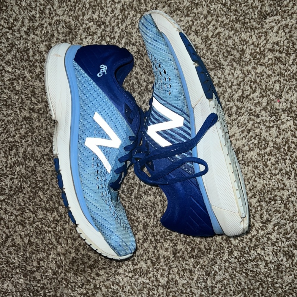 New balance athletic shoes size 8